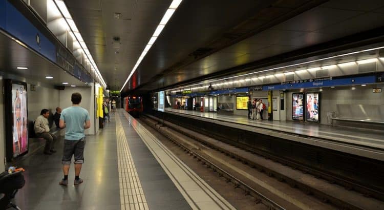Метро Барселоны