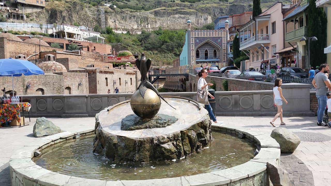 Фазан и соколы - символы Тбилиси