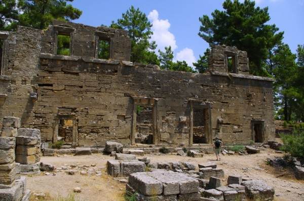 Руины античного города Селевкия