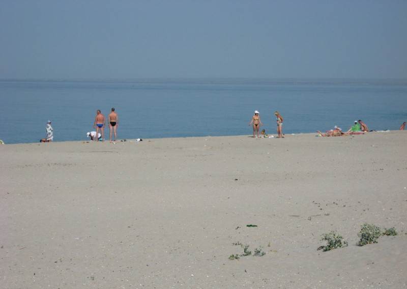 Пляж вблизи Мирного