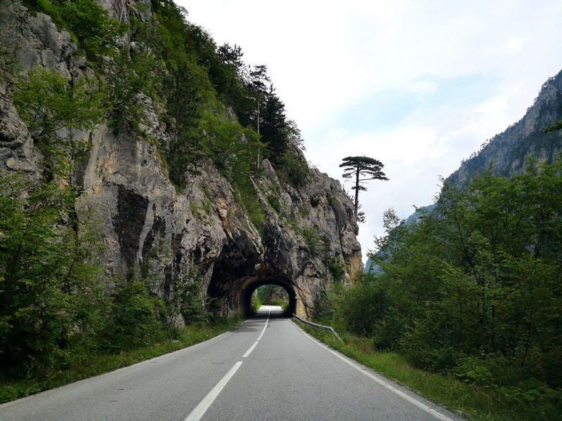 Дорога через туннели