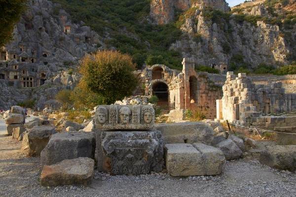 Руины древнего города Мира (Демре)