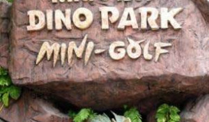 Мини-гольф на острове Пхукет в Дино парке