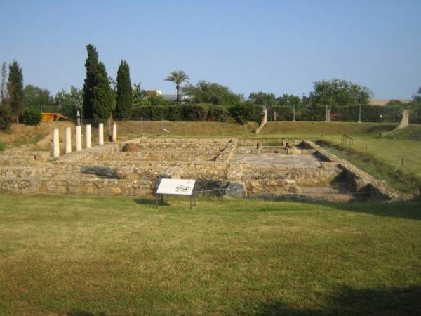 Руины римской виллы Торре-Льяуде