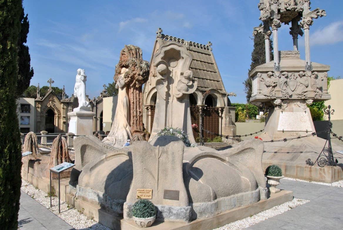 Cementerio Modernista