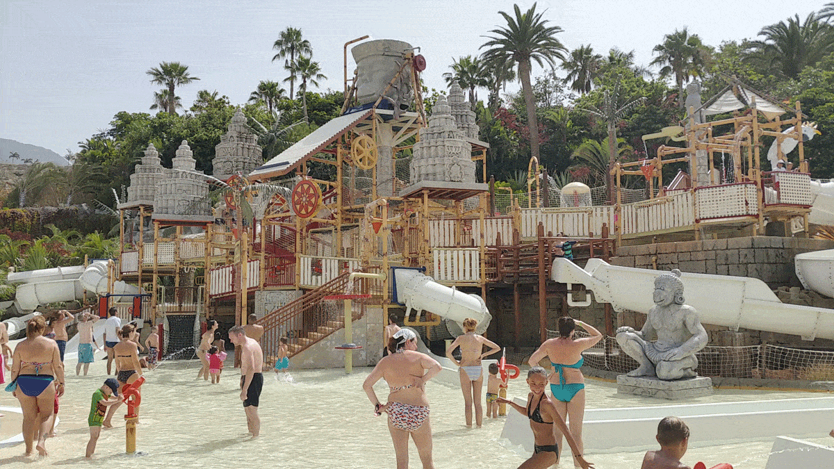 Детская зона в аквапарке "Сиам" на Тенерифе