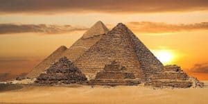 Пирамиды в Эль-Гизе