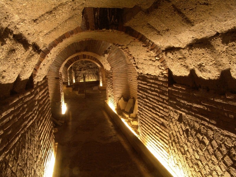 Подземный город Неаполя